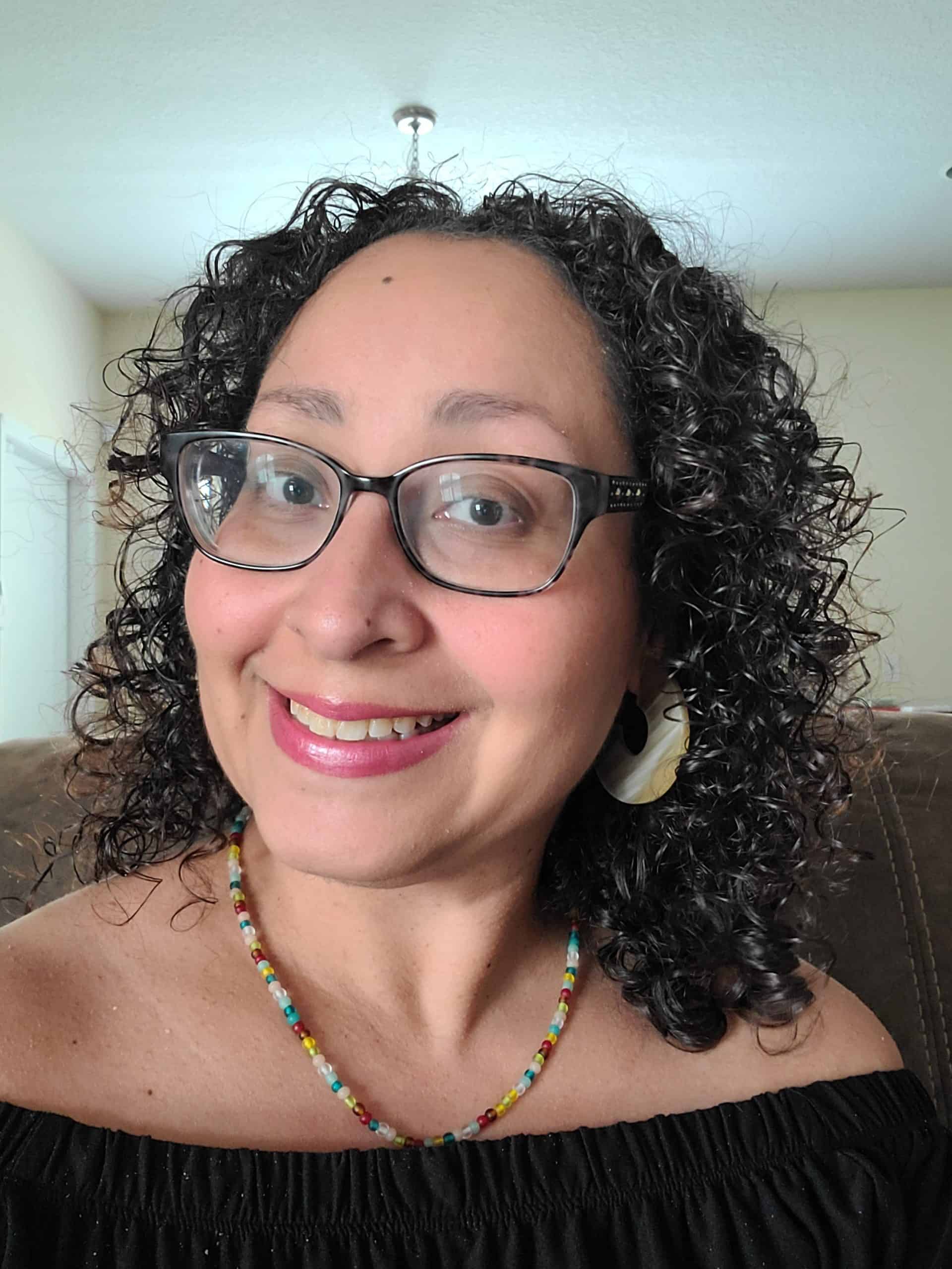 Aeoliana Elliott of Top Shelf Virtual Services